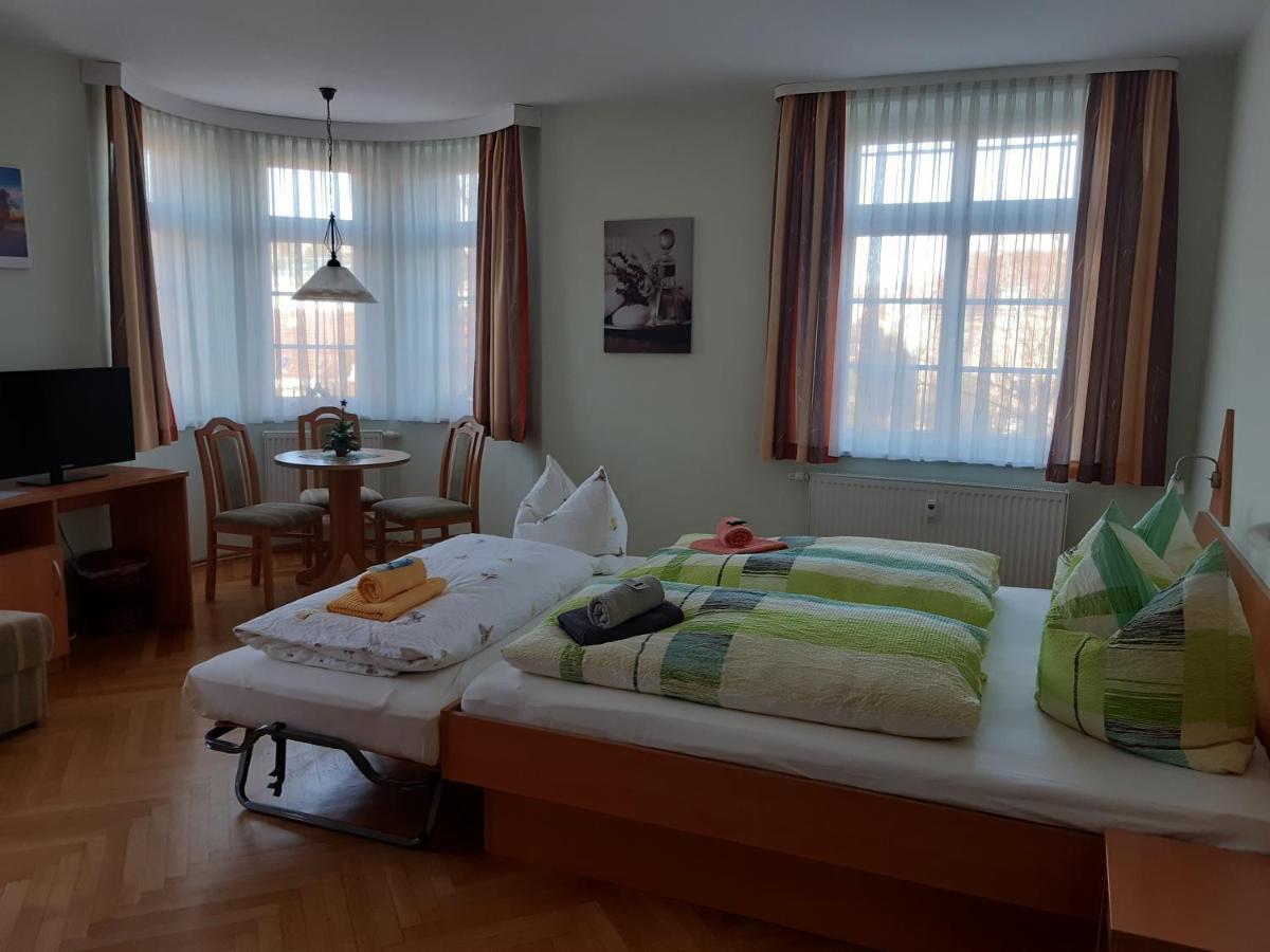Pension Schoene Grossrohrsdorf Buitenkant foto